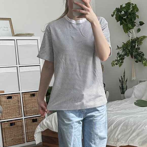 Babaton Pegasus T-Shirt in White/Dark Stripes 2XS - Picture 5 of 7